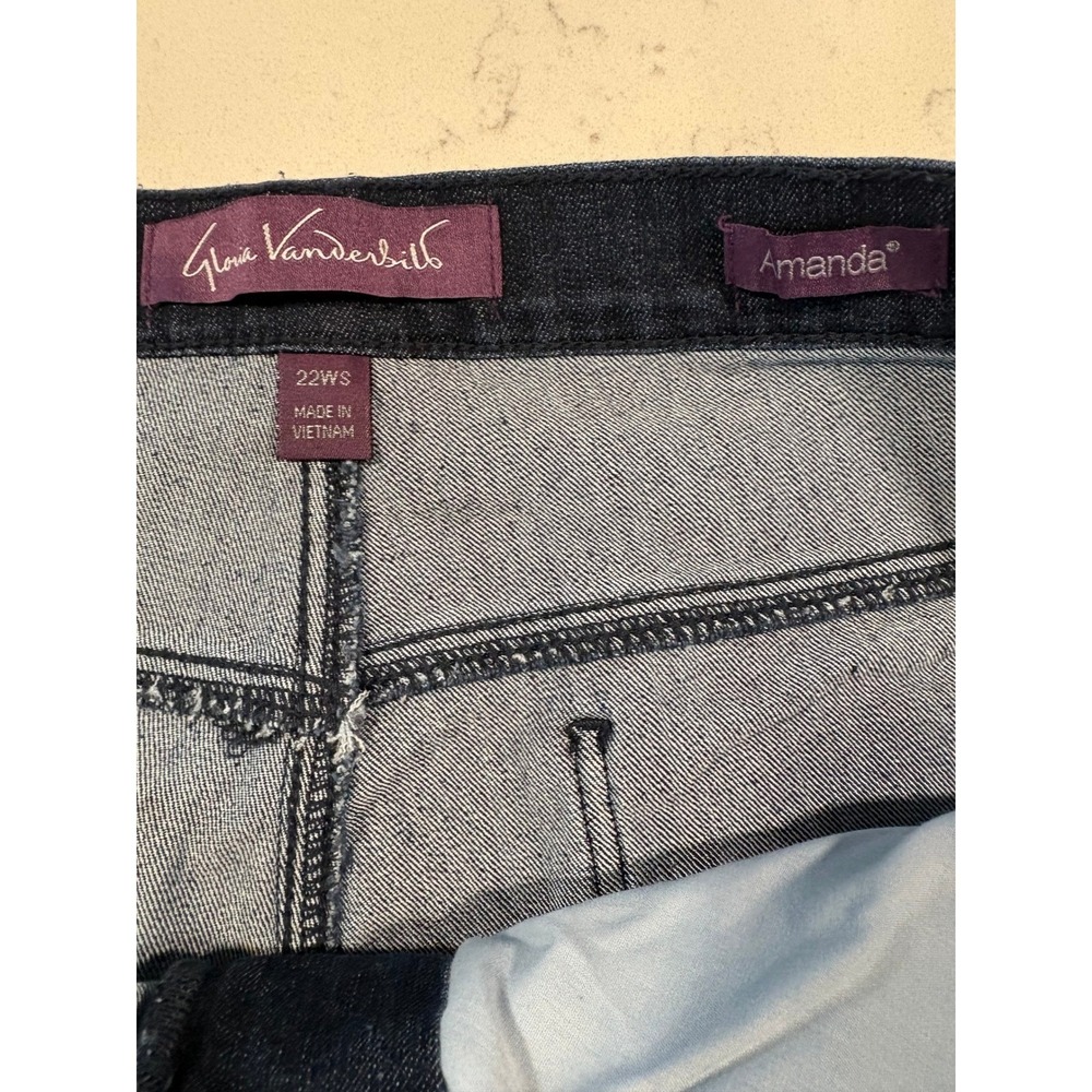 Gloria Vanderbilt Amanda Relaxed Fit Dark Blue Jeans Size 22W Short NWT - Picture 4 of 9
